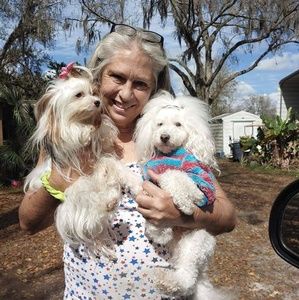 Meet your Posher, Lisa